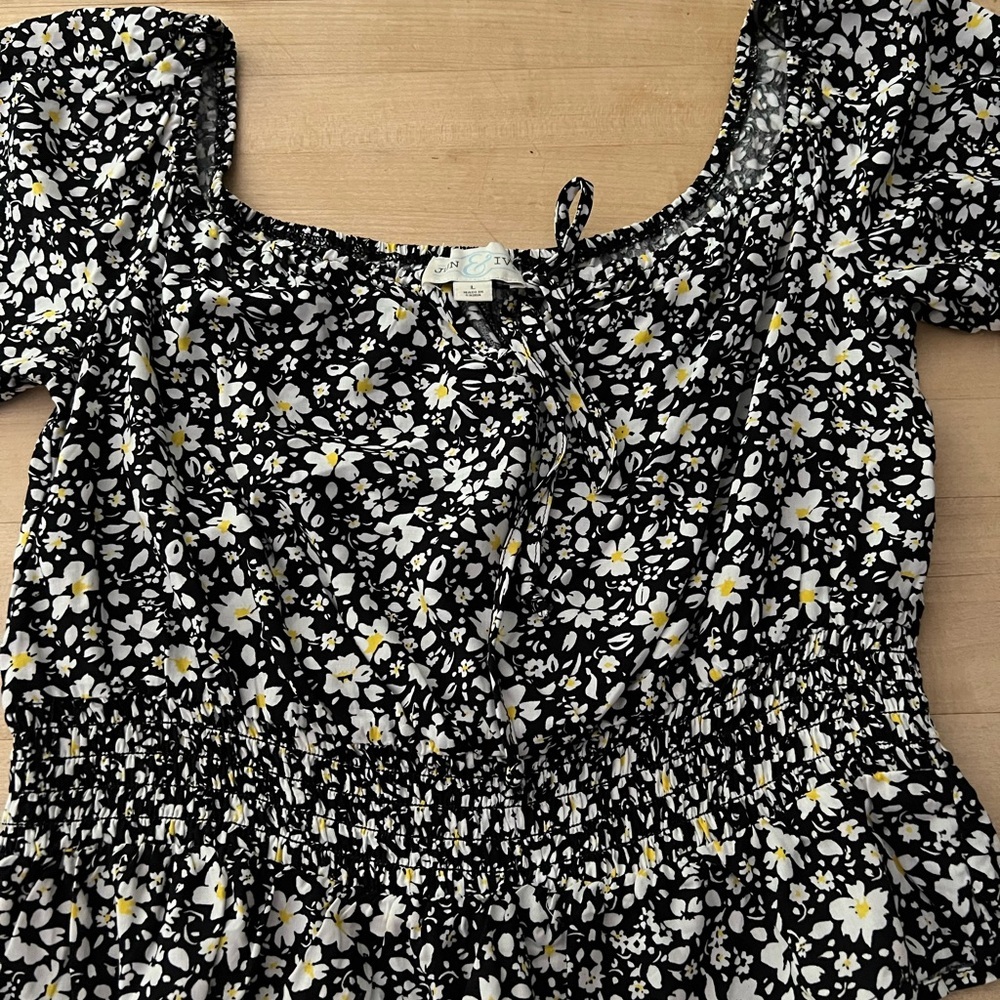 Jun & Ivy cropped Boho blouse size Large